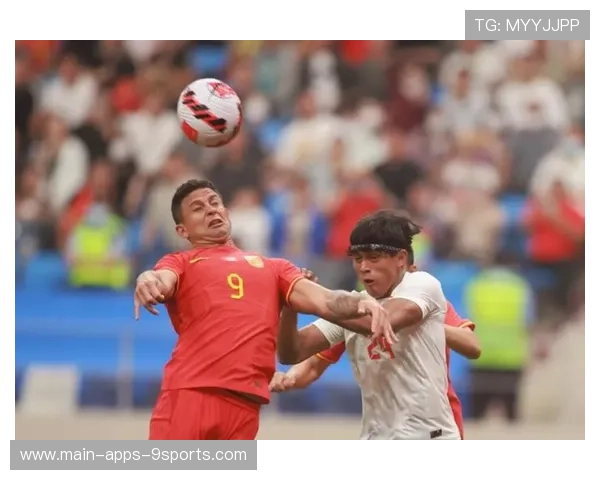 艾克森在成都蓉城训练赛中轰入暴力远射,体能机能重回实战标准